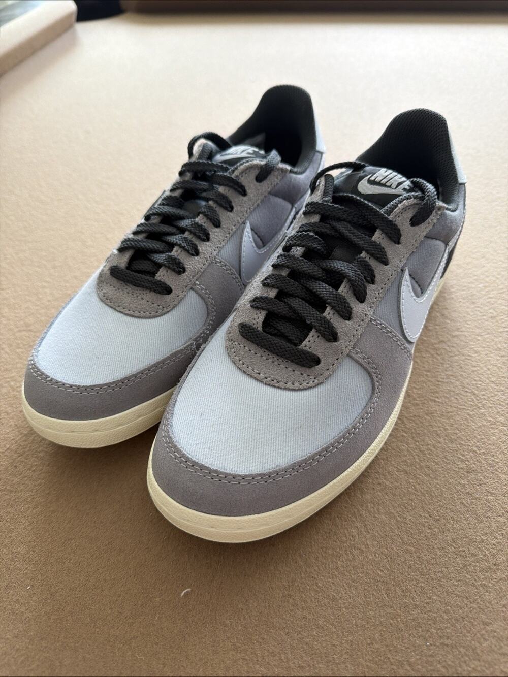 NWOB Nike Men’s Field General Leather Lace Up Low Top Sneakers, Grey, Sz 8